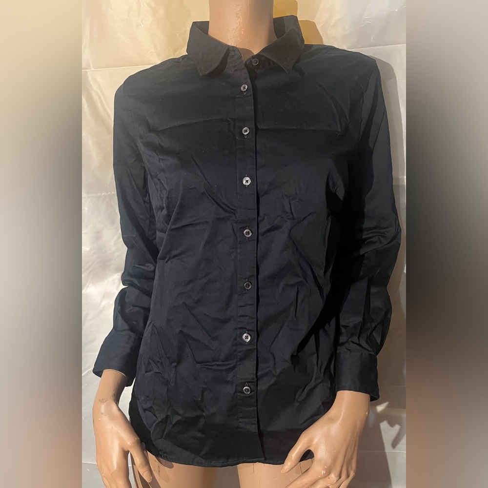 Banana Republic Women’s Button-up Black Shirt Size 12 Petite